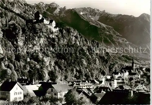 AK / Ansichtskarte  Vaduz_Liechtenstein_FL mit den Rhaetikonbergen 