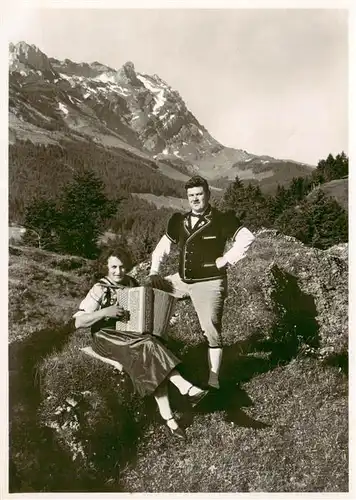 AK / Ansichtskarte  Wienacht-Tobel Saengerpaar Frey Bernhardsgruetter Wienacht-Tobel