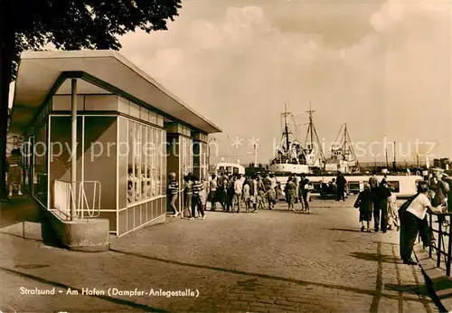 AK / Ansichtskarte  Stralsund Am Hafen Dampfer Anlegestelle 