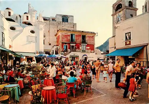 AK / Ansichtskarte  Capri_Italia La Piazzetta Platz Zentrum Strassencafés 