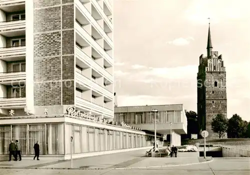 AK / Ansichtskarte  Rostock Interhotel Warnow und Kroepeliner Tor 