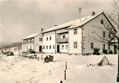 AK / Ansichtskarte  Neubau_Fichtelberg Jugend-Erholungsheim Fichtelsee im Winter Neubau Fichtelberg