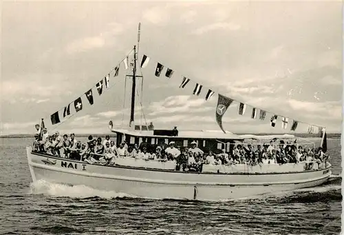 AK / Ansichtskarte  Heiligenhafen_Ostseebad Fahrgastschiff Hai I mit Kapt Willy Freier Heiligenhafen_Ostseebad