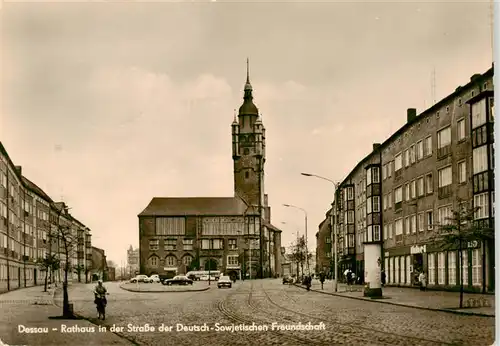 AK / Ansichtskarte  Dessau-Rosslau Rathaus in der Strasse der Deutsch-Sowjetischen Freundschaft Dessau-Rosslau