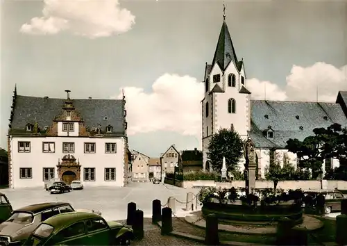 AK / Ansichtskarte  Gross-Umstadt Rathaus Brunnen Kirche Gross-Umstadt