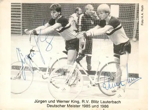 AK / Ansichtskarte  Lauterbach_Hessen Juergen und Werner King Kunstradfahren DM 1985 und 1985 Lauterbach Hessen