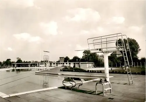 AK / Ansichtskarte  Apen_Ammerland_Niedersachsen Schwimmbad 