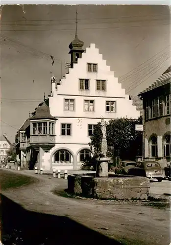 AK / Ansichtskarte  Kippenheim Rathaus mit Marienbrunnen Kippenheim