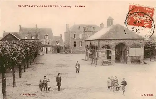 AK / Ansichtskarte  Saint-Martin-des-Besaces_14_Calvados La Place 