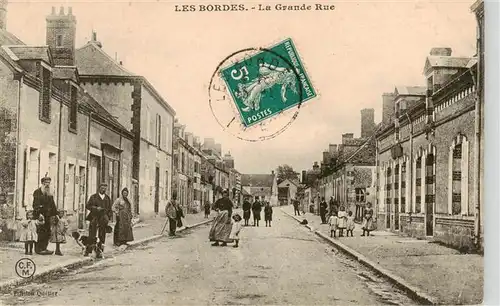 AK / Ansichtskarte  Les_Bordes_d_Orleans_45_Loiret La Grande Rue 