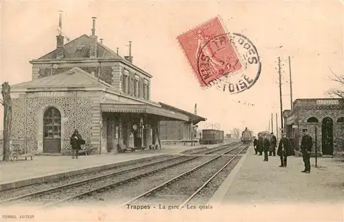 AK / Ansichtskarte  Trappes_Yvelines La gare Les quais 