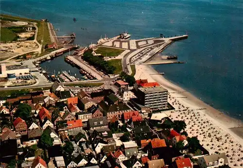 AK / Ansichtskarte 73873295 Wyk__Foehr Blick auf den Hafen Fliegeraufnahme 