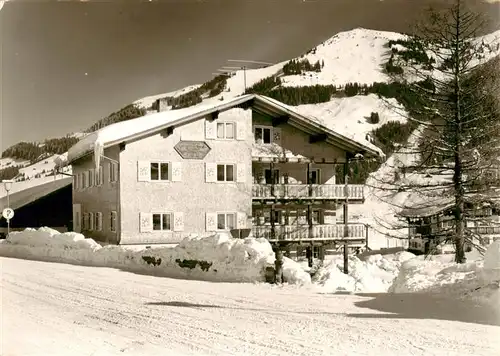 AK / Ansichtskarte  Mittelberg_Kleinwalsertal_AT Pension Fritz Winterlandschaft Alpen 