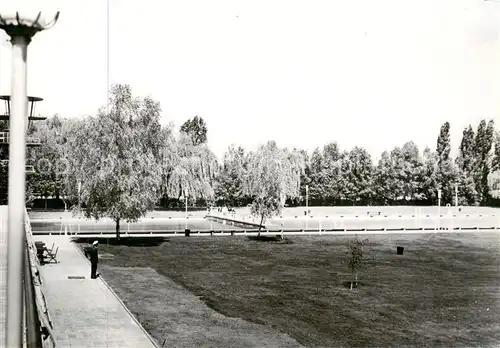 AK / Ansichtskarte  Ruesselsheim_Main Schwimmbad Ruesselsheim Main