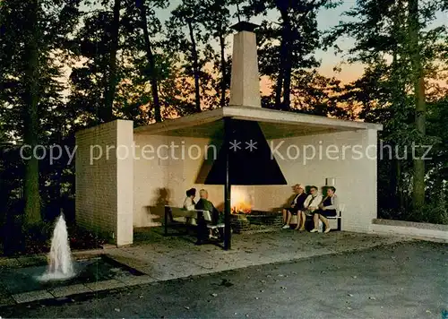 AK / Ansichtskarte  Malente-Gremsmuehlen Kamin Sitzecke im Kurpark Malente-Gremsmuehlen