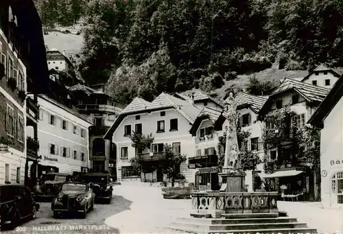 AK / Ansichtskarte  Hallstatt_Oberoesterreich_AT Marktplatz Brunnen 