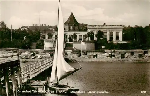 AK / Ansichtskarte 73876488 Timmendorf__Timmendorfer_Strand Strandhalle Landungsbruecke 