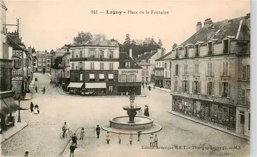 AK / Ansichtskarte  Lagny_-sur-Marne_77_Seine-et-Marne Place de la Fontaine 