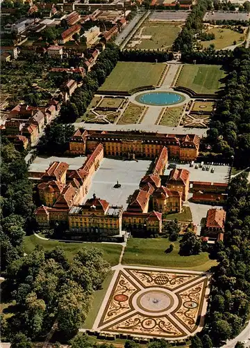 AK / Ansichtskarte  Ludwigsburg__Wuerttemberg Schloss mit Gartenschau Bluehendes Barock 