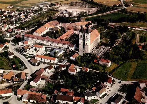 AK / Ansichtskarte  Niederalteich_Donau Benediktiner Abteimit Landvolkshochschule Fliegeraufnahme Niederalteich Donau