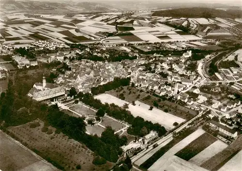 AK / Ansichtskarte  Weikersheim mit Schloss und Park Weikersheim