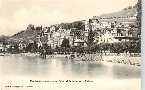 AK / Ansichtskarte  Montreux__VD Vue sur le Quai et la Montreux Palace 