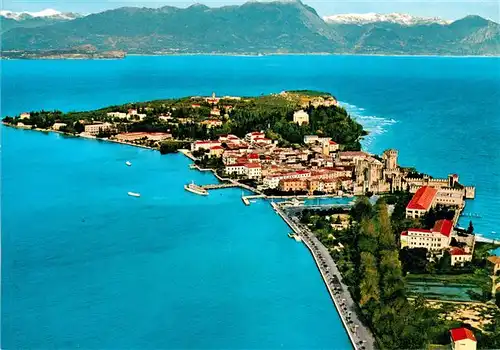 AK / Ansichtskarte  Sirmione_Lago_di_Garda Fliegeraufnahme Sirmione_Lago_di_Garda