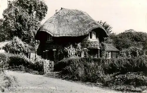 AK / Ansichtskarte  Flamstead_End_UK Thatched Cottage 