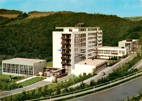 AK / Ansichtskarte  Manderscheid_Eifel Eifelsanatorium mit Blick auf Mosenberg Manderscheid Eifel