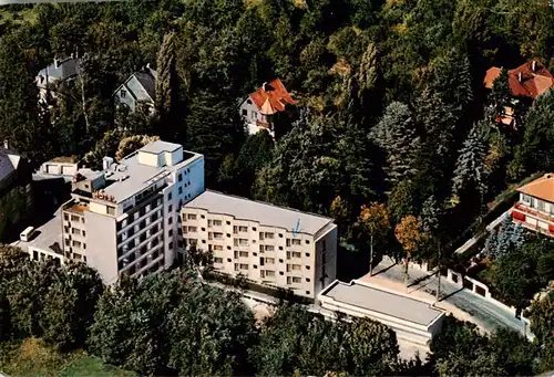 AK / Ansichtskarte 73881271 Bad_Soden__Taunus Hotel Weisses Haus Sabiers Fliegeraufnahme 