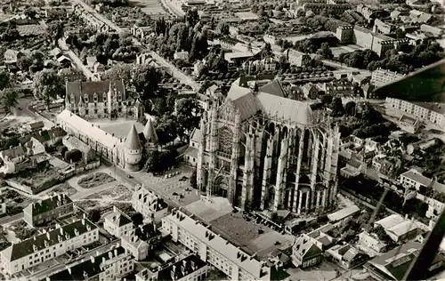 AK / Ansichtskarte  Beauvais__60_Oise La Cathedrale Saint Pierre et Palais de Justice Vue aerienne 