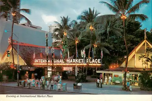 AK / Ansichtskarte  Waikiki_Honolulu_Hawaii_USA Evening at International Market Place 