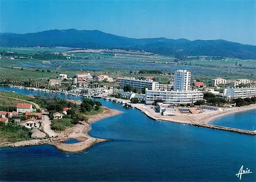 AK / Ansichtskarte  Hyeres-les-Palmiers_83_Var Les Salins Simone Berriau Plage Vue aerienne 