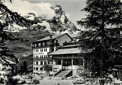 AK / Ansichtskarte 73882845 Cervinia_Breuil_IT Piazzale Funivie e Cervino 