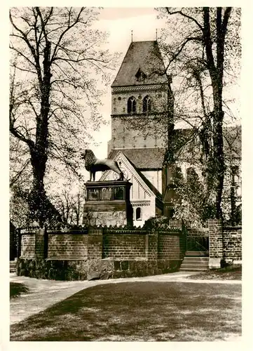 AK / Ansichtskarte  Ratzeburg Dom Suedansicht mit Loewenstatue Ratzeburg