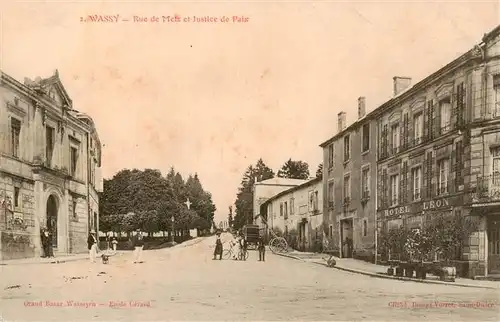 AK / Ansichtskarte 13885678 Wassy_52_Haute-Marne Rue de Metz et Justice de Paix 