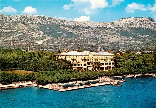 AK / Ansichtskarte 73886521 Kastel-Stari_Kastela_Croatia Hotel Palace Fliegeraufnahme 