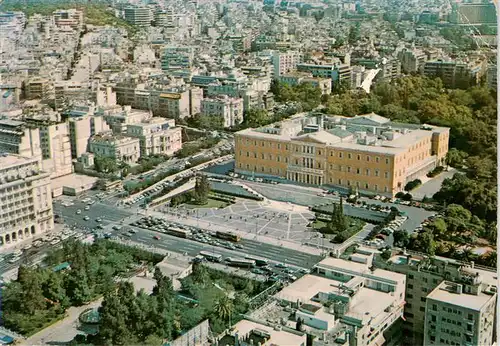 AK / Ansichtskarte  Athen_Athenes_Greece Stadtzentrum mit Platz der Verfassung 