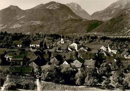 AK / Ansichtskarte  Flaesch_GR Ortsansicht mit Kirche Alpen Flaesch_GR