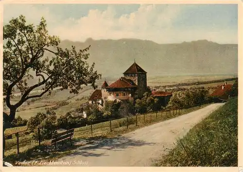 AK / Ansichtskarte 73887932 Vaduz_Liechtenstein_FL Schloss 