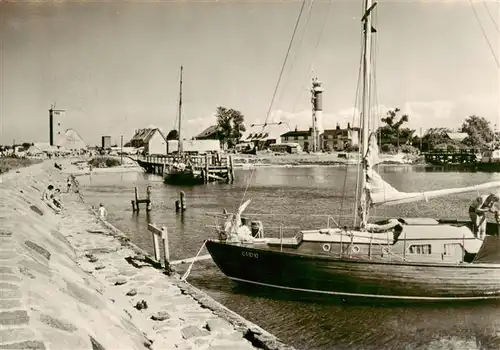 AK / Ansichtskarte  Timmendorf_Insel_Poel Hafen und Leuchtturm Timmendorf_Insel_Poel