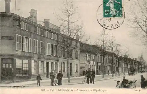 AK / Ansichtskarte  Saint-Dizier_52_Haute-Marne Avenue de la République 