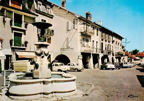 AK / Ansichtskarte  Rumilly_Haute-Savoie La Fontaine et les Arcades Rumilly Haute-Savoie