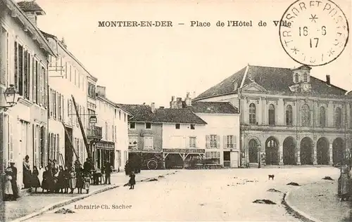 AK / Ansichtskarte  Montier-en-Der_52-Haute-Marne Place de lHotel de Ville 
