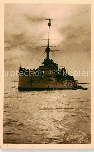 AK / Ansichtskarte  Schiffe_Ships_Navires Cuirassé en Rade Bretagne Brest 