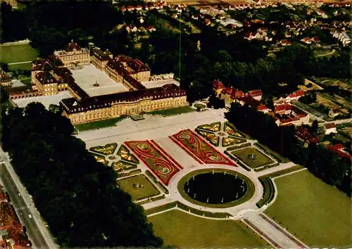 AK / Ansichtskarte  Ludwigsburg__Wuerttemberg Schloss Ludwigsburg mit Gartenschau Bluehendes Barock 