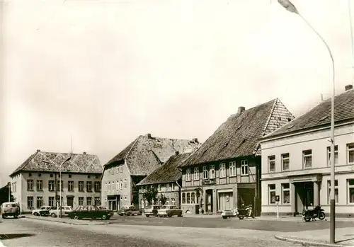 AK / Ansichtskarte  Hagenow Ernst Thaelmann Platz Hagenow