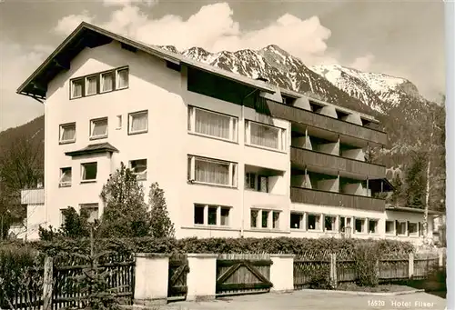 AK / Ansichtskarte 73893017 Oberstdorf Hotel Filser mit Gaestehaeuser Oberstdorf