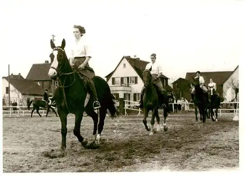 AK / Ansichtskarte  Adel_Niederlande Reiten Adel_Niederlande