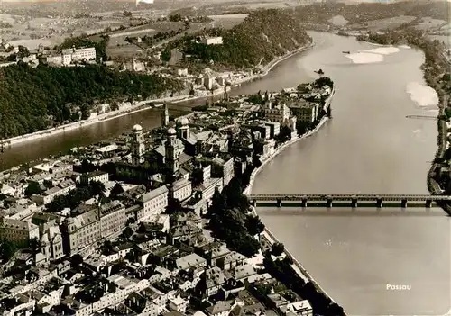 AK / Ansichtskarte  Passau Fliegeraufnahme Zusammenfluss von Donau und Inn Passau